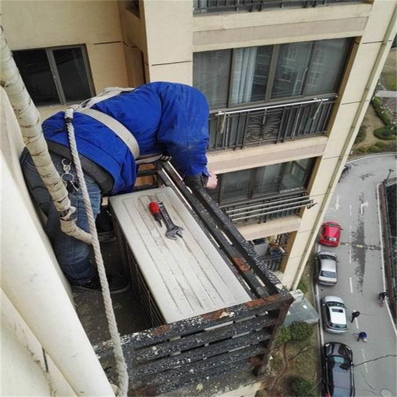 深圳布吉李朗家用分体式空调漏水怎么办